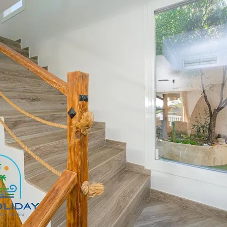 Stunning Gabriella Private Pool Caserio Canada