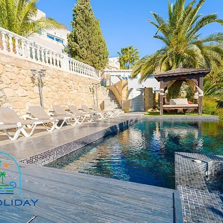 Stunning Gabriella Private Pool